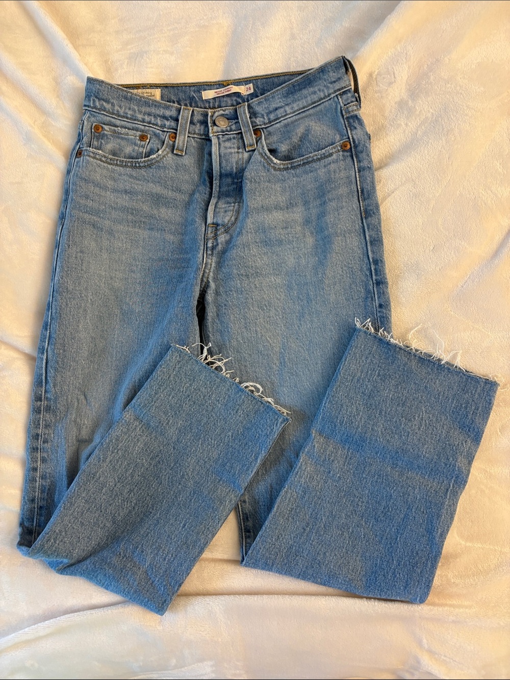 NWOT Levi’s Classic Light Blue Women's Wedgie Straight Jeans